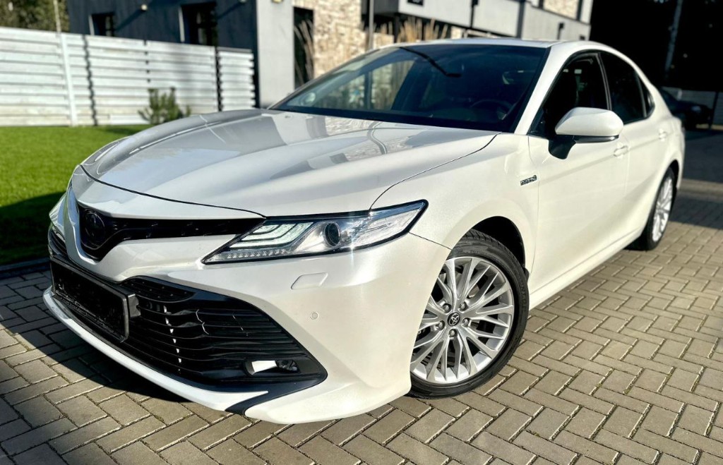 Toyota Camry 70